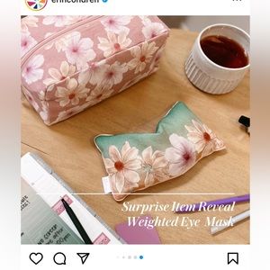 Erin condren seasonal surprise weighted eye mask floral nwt